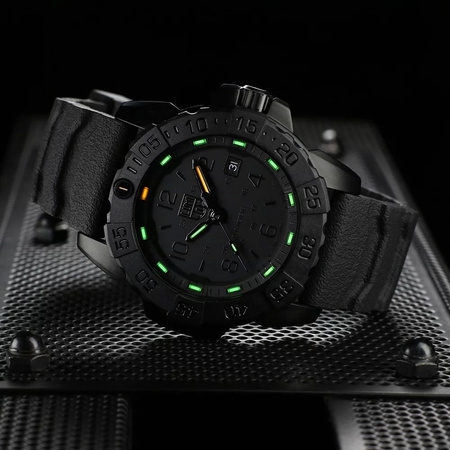 ZEGAREK MĘSKI LUMINOX Navy SEAL RSC Series Blackout XS.3251.BO.CB