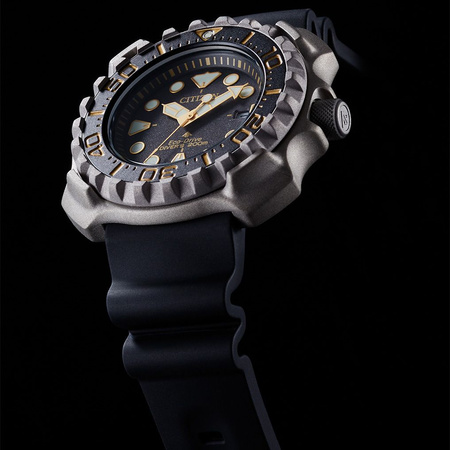 ZEGAREK CITIZEN Promaster Dive Super Titanium BN0220-16E